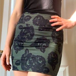 Rose mini skirt